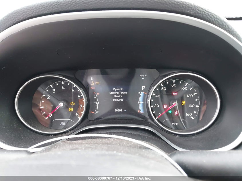 VIN 3C4NJCBB1JT134121 2018 JEEP COMPASS LATITUDE