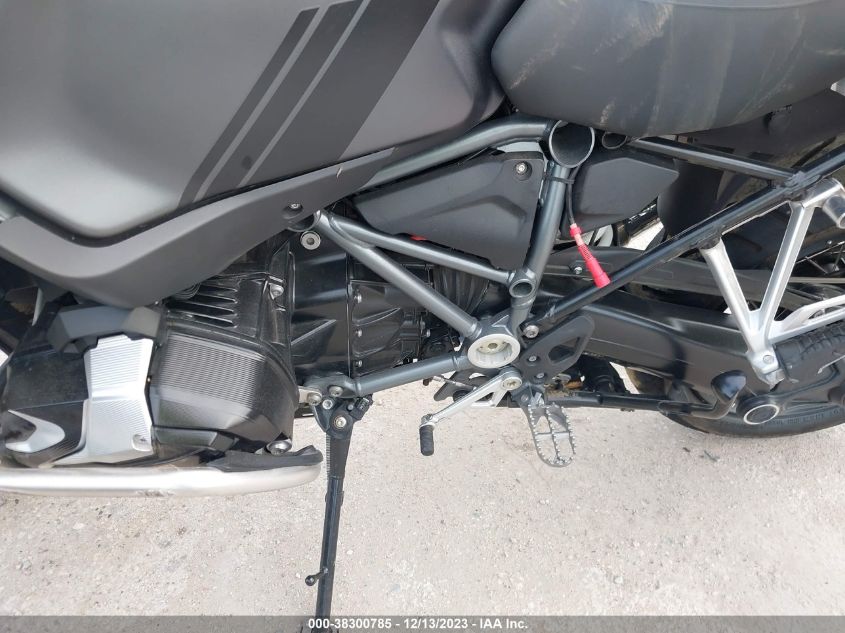 2021 BMW R 1250 GS ADVENTURE WB10M130XM6D55475