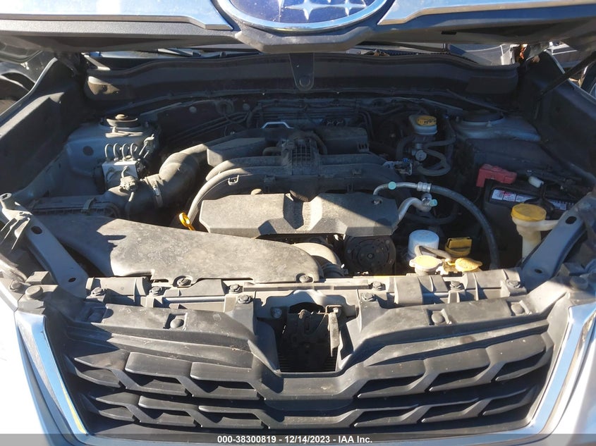 VIN JF2SJAJC0JH410953 2018 SUBARU FORESTER 2.5I LIMITED