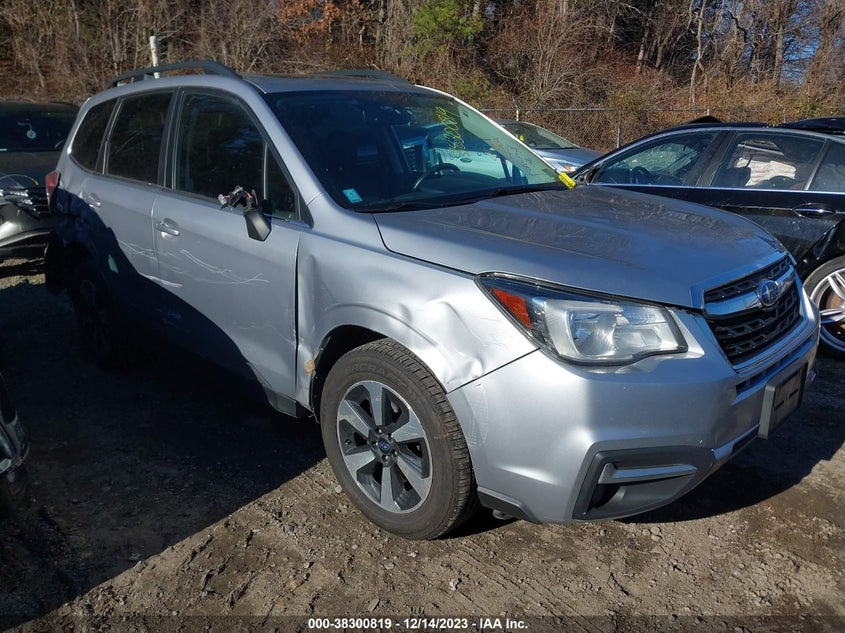 VIN JF2SJAJC0JH410953 2018 SUBARU FORESTER 2.5I LIMITED