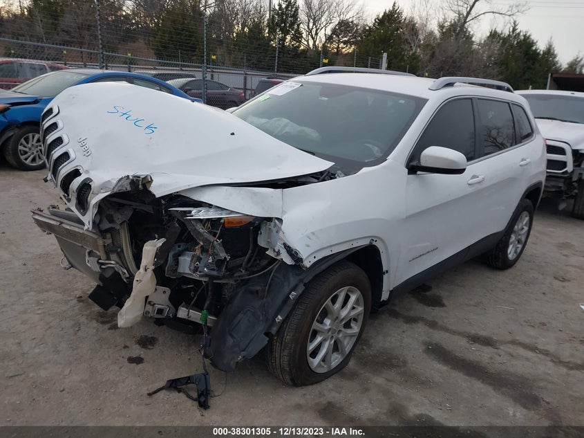 VIN 1C4PJLLBXJD605230 2018 JEEP CHEROKEE LATITUDE PLUS