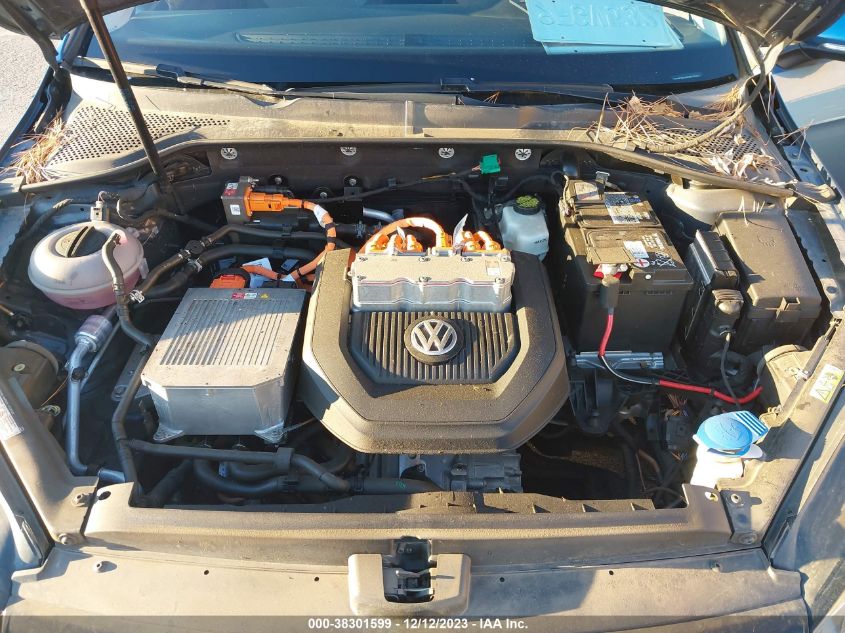 2016 VOLKSWAGEN E-GOLF SE - WVWKP7AU9GW915340