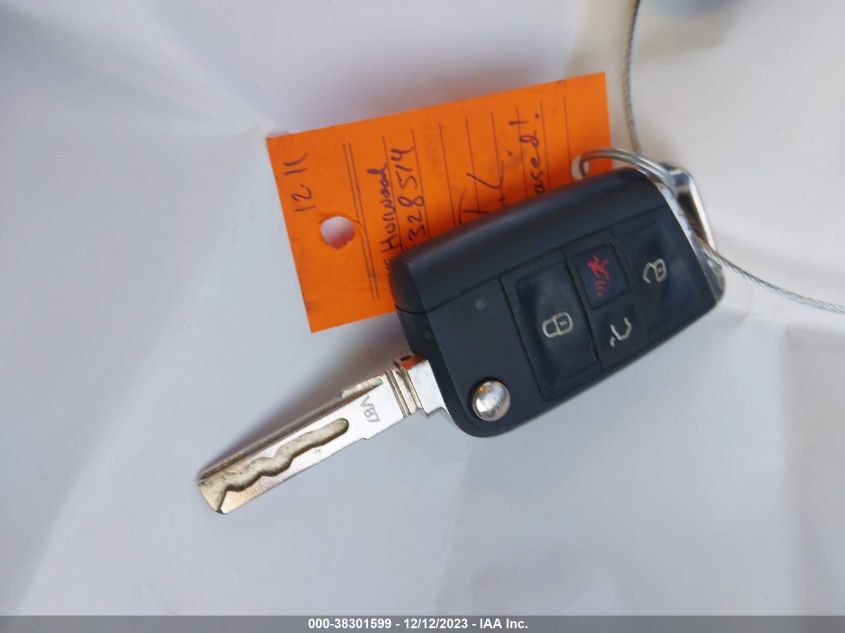 2016 VOLKSWAGEN E-GOLF SE - WVWKP7AU9GW915340