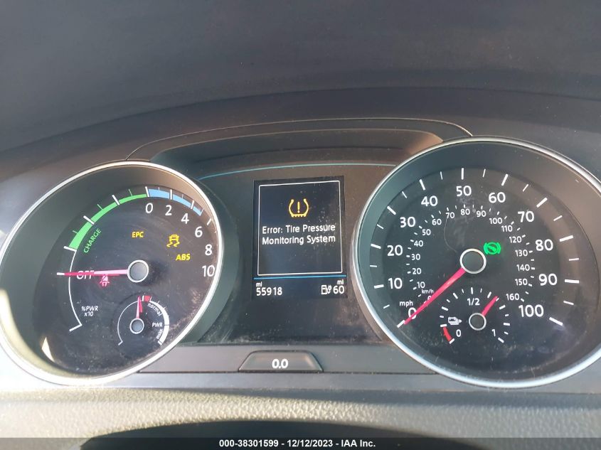 2016 VOLKSWAGEN E-GOLF SE - WVWKP7AU9GW915340