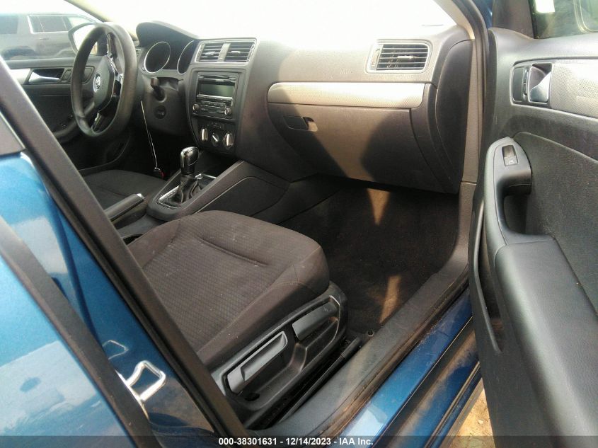 2015 VOLKSWAGEN JETTA 1.8T SE - 3VWD17AJ6FM234662
