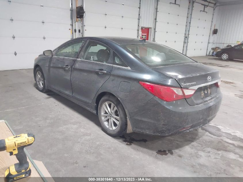 2013 HYUNDAI SONATA GLS - 5NPEB4AC7DH557416