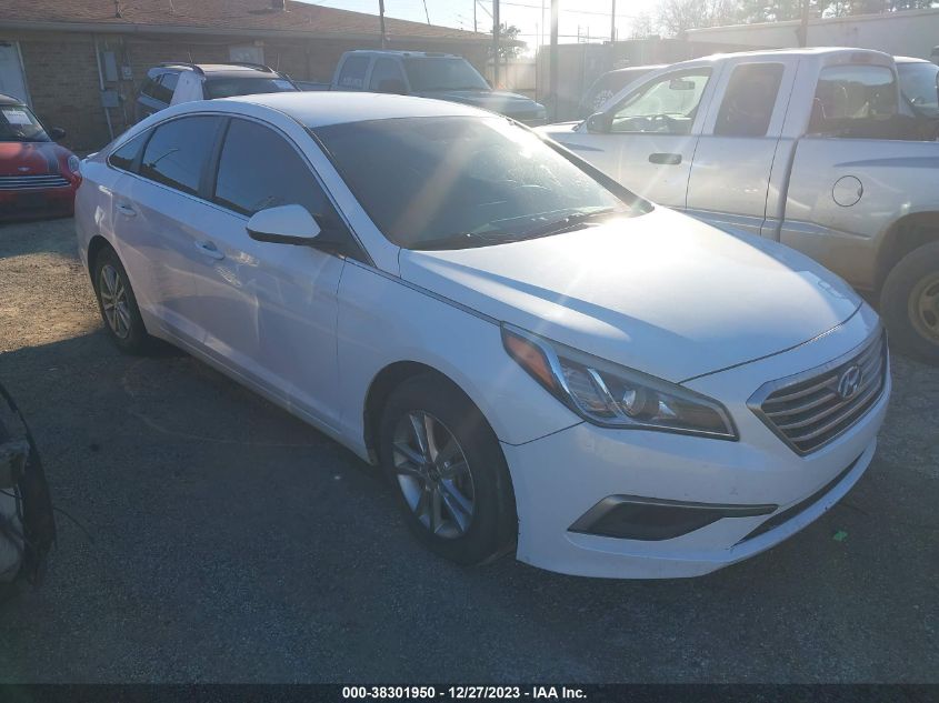 2017 HYUNDAI SONATA SE - 5NPE24AF8HH522559