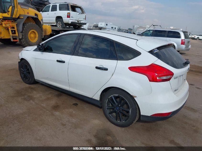 2015 FORD FOCUS SE - 1FADP3K20FL231619