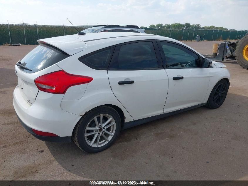 2015 FORD FOCUS SE - 1FADP3K20FL231619