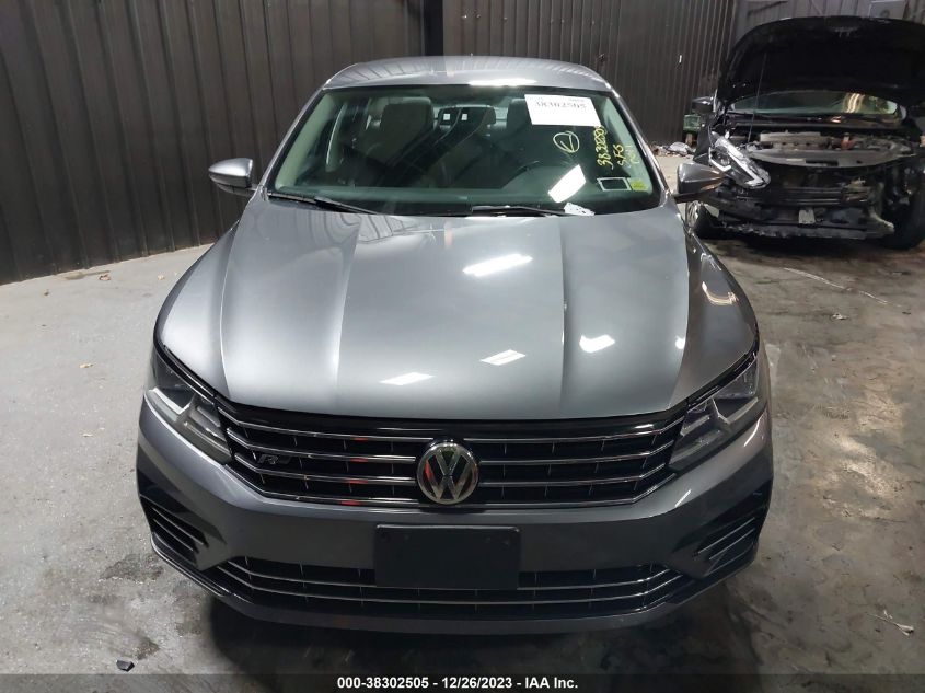 2017 VOLKSWAGEN PASSAT 1.8T R-LINE - 1VWDT7A30HC044775