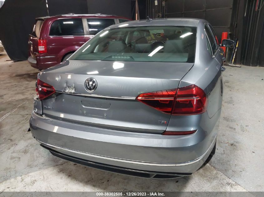 2017 VOLKSWAGEN PASSAT 1.8T R-LINE - 1VWDT7A30HC044775