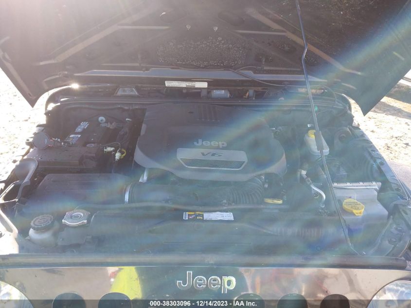 2013 JEEP WRANGLER UNLIMITED SPORT - 1C4BJWDG8DL508656