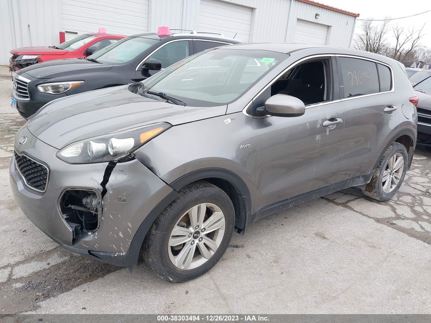 VIN KNDPMCAC8J7366360 2018 KIA SPORTAGE LX