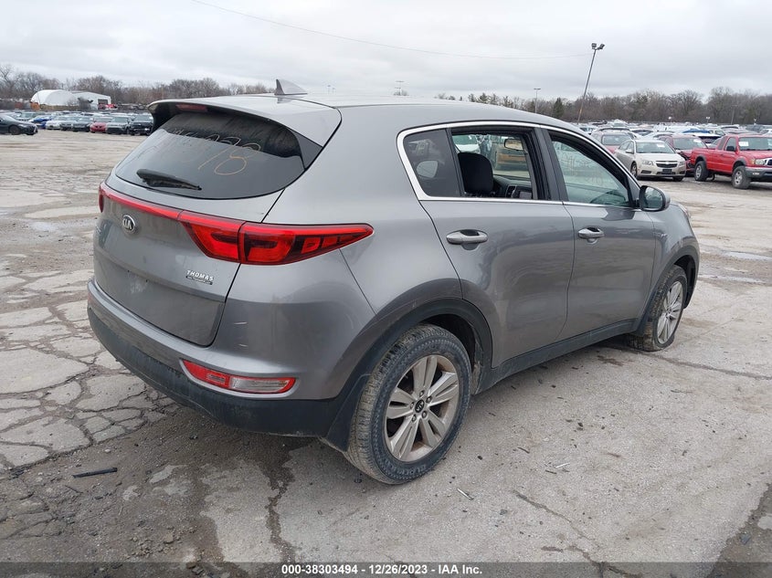 VIN KNDPMCAC8J7366360 2018 KIA SPORTAGE LX