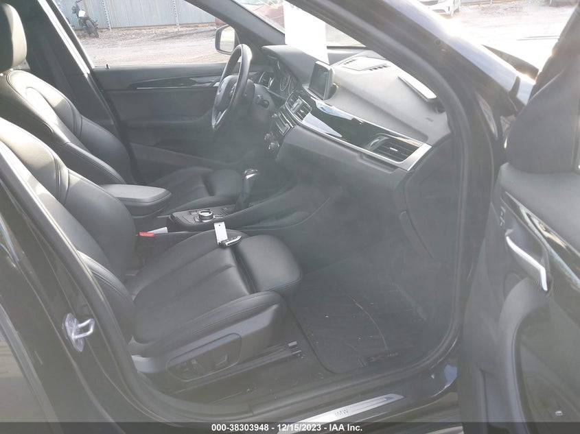 VIN WBXHT3C31J5K26282 2018 BMW X1 XDRIVE28I