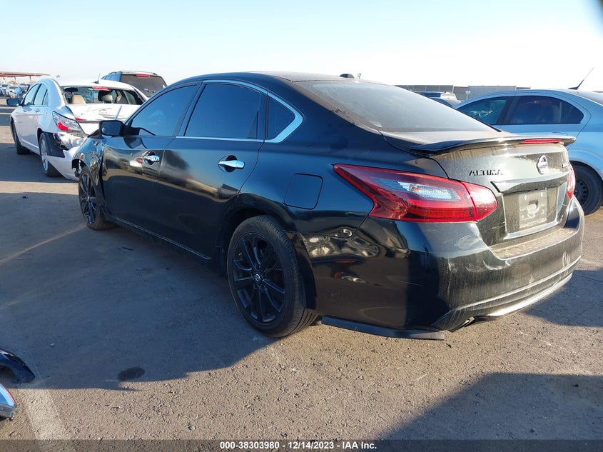 VIN 1N4AL3APXJC285952 2018 NISSAN ALTIMA 2.5 SR