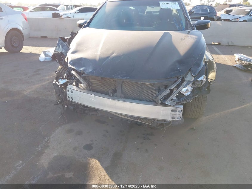 VIN 1N4AL3APXJC285952 2018 NISSAN ALTIMA 2.5 SR