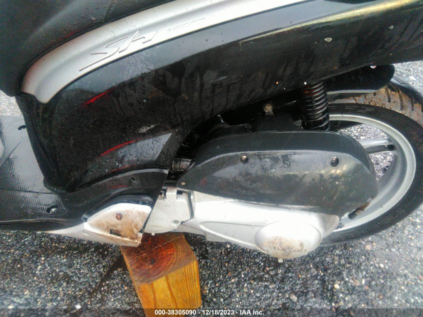 2010 HONDA SH150 D ZDCKF1013AF002435