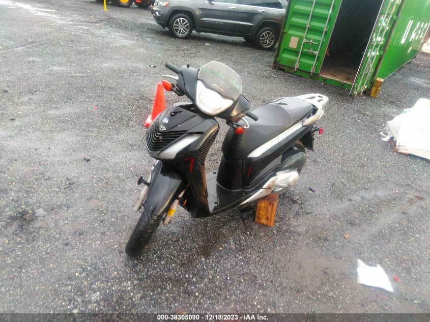 2010 HONDA SH150 D ZDCKF1013AF002435