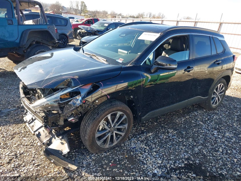VIN 7MUDAABG5PV045673 2023 TOYOTA COROLLA CROSS XLE