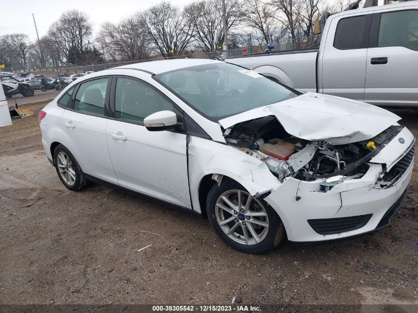 2015 FORD FOCUS SE - 1FADP3F25FL337039