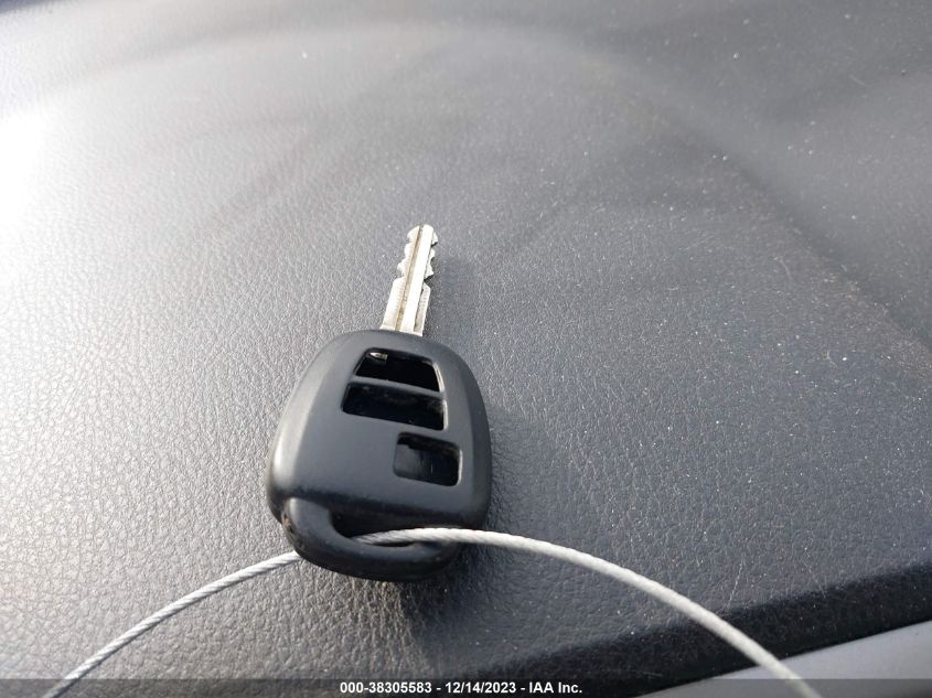 2018 TOYOTA RAV4 LE - 2T3ZFREVXJW496002