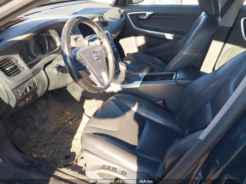 2015 VOLVO S60 T5 PLATINUM - YV140MFD0F2302382