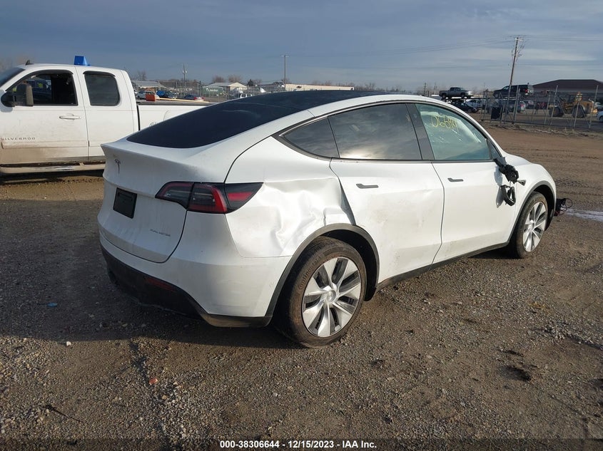 VIN 7SAYGAEEXNF514622 2022 TESLA MODEL Y