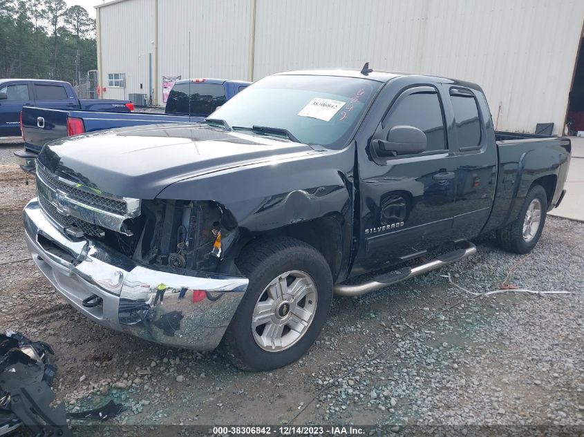 2013 CHEVROLET SILVERADO 1500 LT - 1GCRCSE03DZ245573