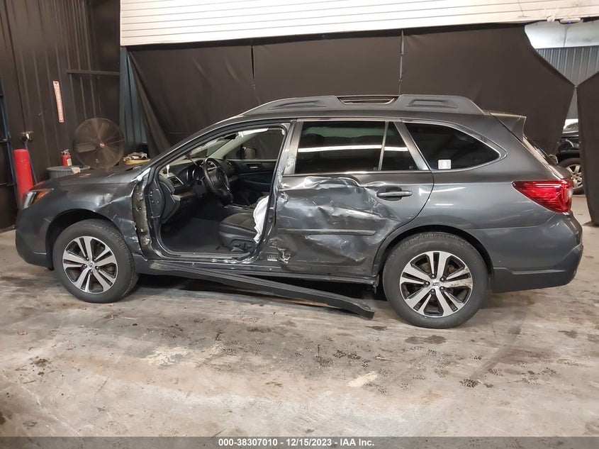 VIN 4S4BSANC7K3235102 2019 SUBARU OUTBACK 2.5I LIMITED