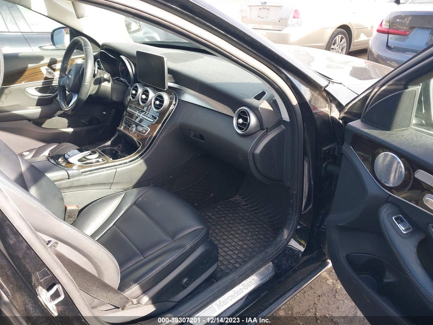 VIN 55SWF4KB7HU212095 2017 MERCEDES-BENZ C 300 4MATIC/LUXURY 4MATIC/SPORT 4MATIC