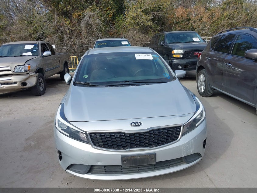 VIN 3KPFL4A72HE025294 2017 KIA FORTE LX