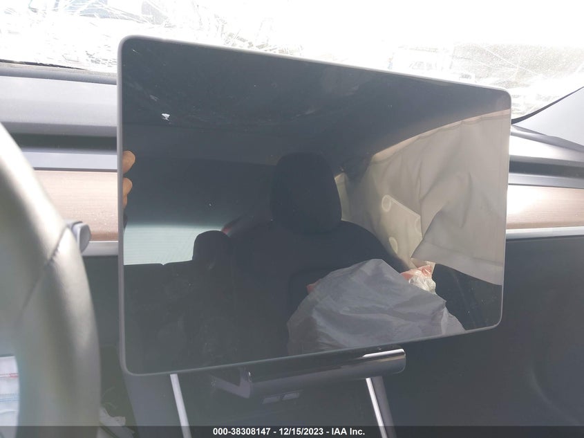 VIN 5YJ3E1EB8LF664387 2020 TESLA MODEL 3