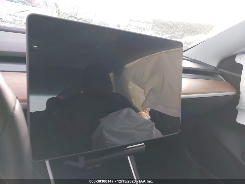 VIN 5YJ3E1EB8LF664387 2020 TESLA MODEL 3