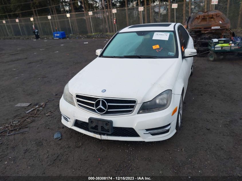 2013 MERCEDES-BENZ C 300 LUXURY 4MATIC/SPORT 4MATIC - WDDGF8AB2DR258555