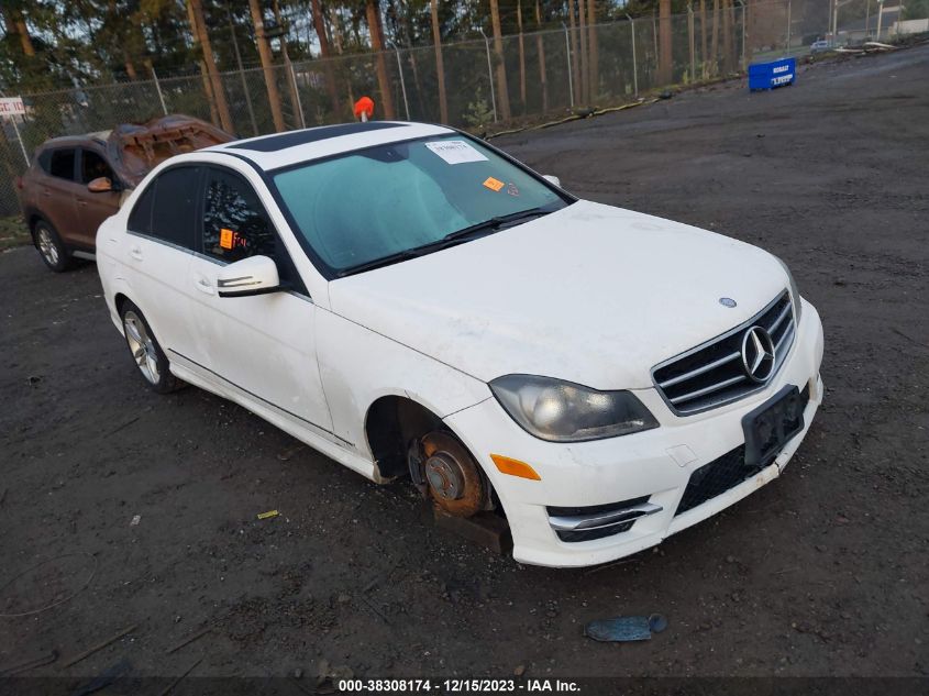 2013 MERCEDES-BENZ C 300 LUXURY 4MATIC/SPORT 4MATIC - WDDGF8AB2DR258555