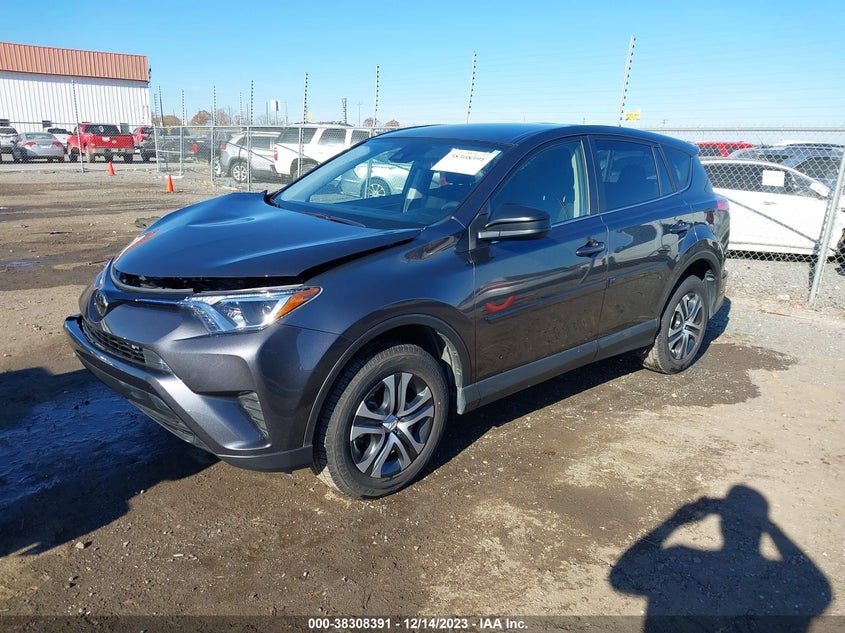 VIN JTMZFREV9HJ716769 2017 TOYOTA RAV4 LE