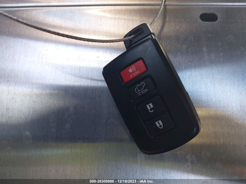 2017 TOYOTA RAV4 SE - JTMNFREV0HJ713631