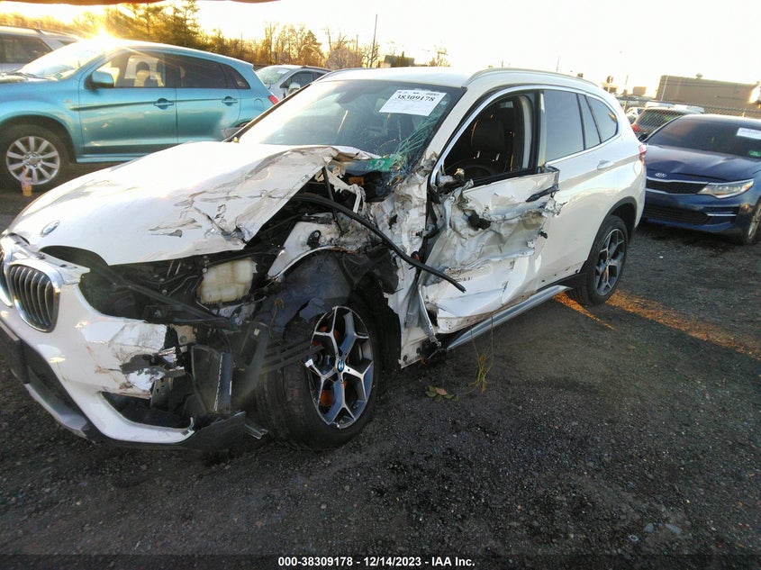 VIN WBXHT3C38J5F90959 2018 BMW X1 XDRIVE28I