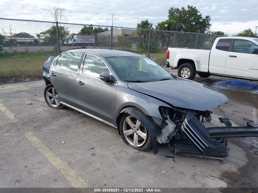 2015 VOLKSWAGEN PASSAT 1.8T SE - 1VWBS7A3XFC009765