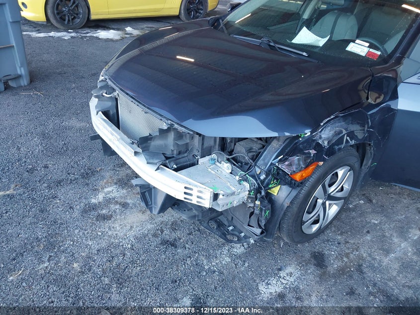 VIN 2HGFC2F57JH516015 2018 HONDA CIVIC LX