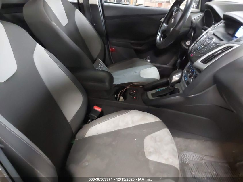 2014 FORD FOCUS SE - 1FADP3F26EL330065