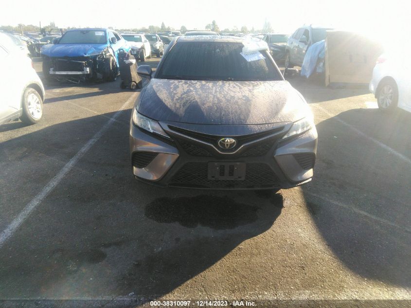 2018 TOYOTA CAMRY SE - 4T1B11HK9JU500293