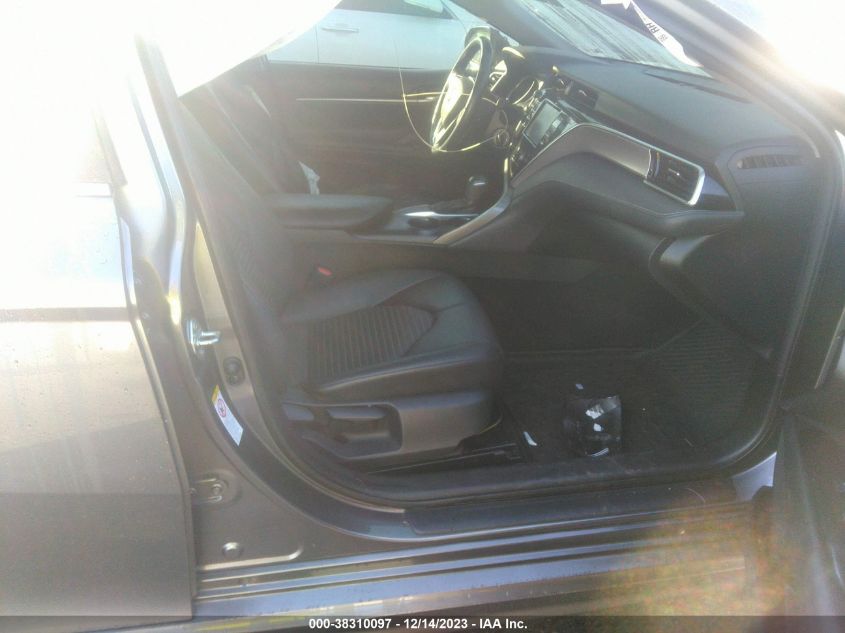 2018 TOYOTA CAMRY SE - 4T1B11HK9JU500293
