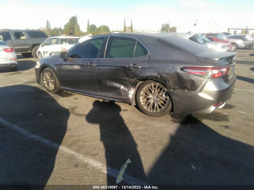 2018 TOYOTA CAMRY SE - 4T1B11HK9JU500293