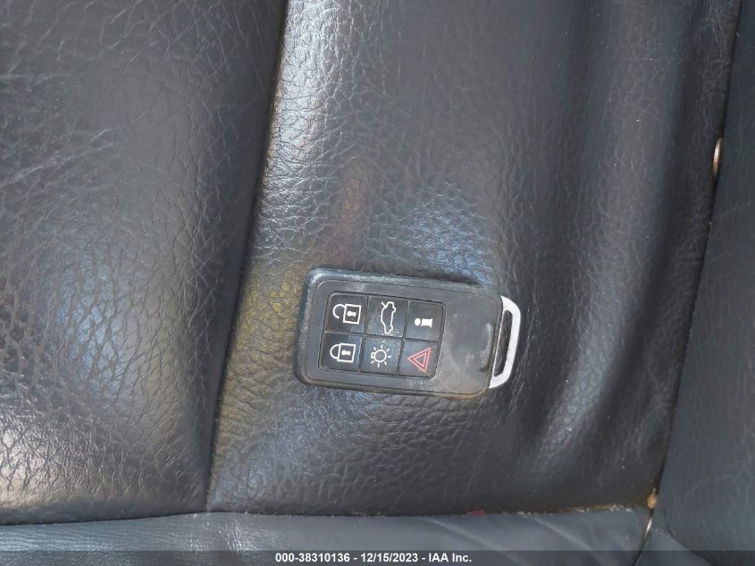 2015 VOLVO S80 PLATINUM YV1902MD8F1183306