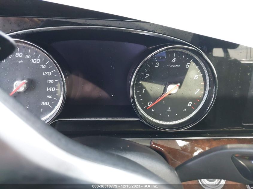2019 MERCEDES-BENZ E 300 - WDDZF4JB9KA581921