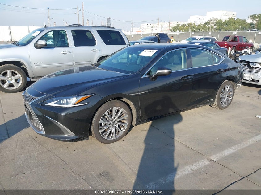 VIN 58ADA1C12MU006748 2021 LEXUS ES 300H