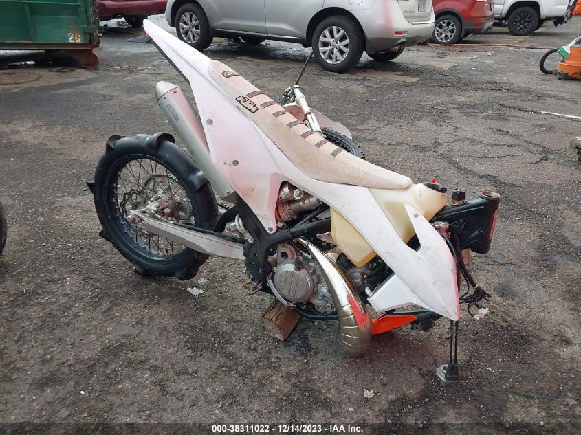 2022 KTM 300 XC-W TPI - VBKXWM238NM349238