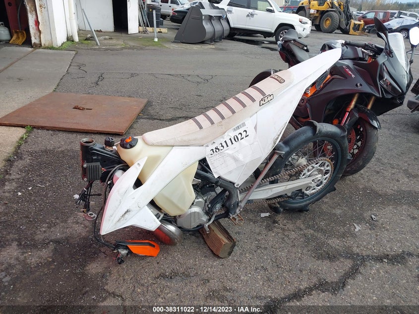 VIN VBKXWM238NM349238 2022 KTM 300 XC-W TPI